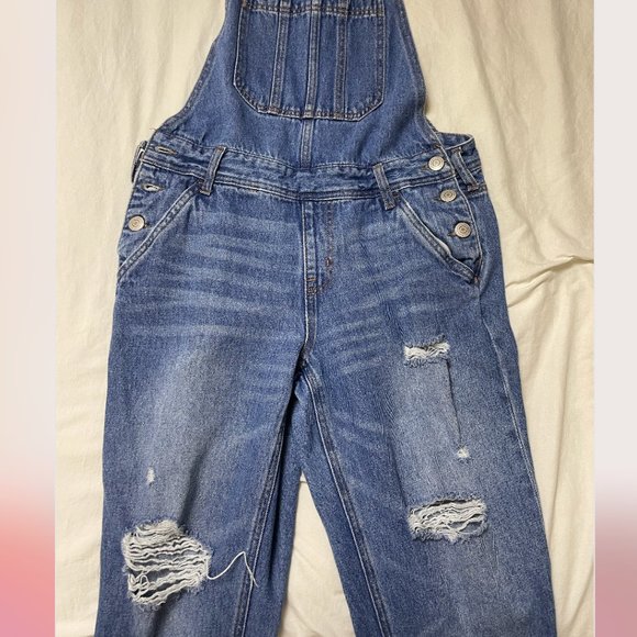 ⭐️ Distressed Denim Farmhouse Modern Minimalist Chic Glam Overalls Jumpsuit - Picture 2 of 5